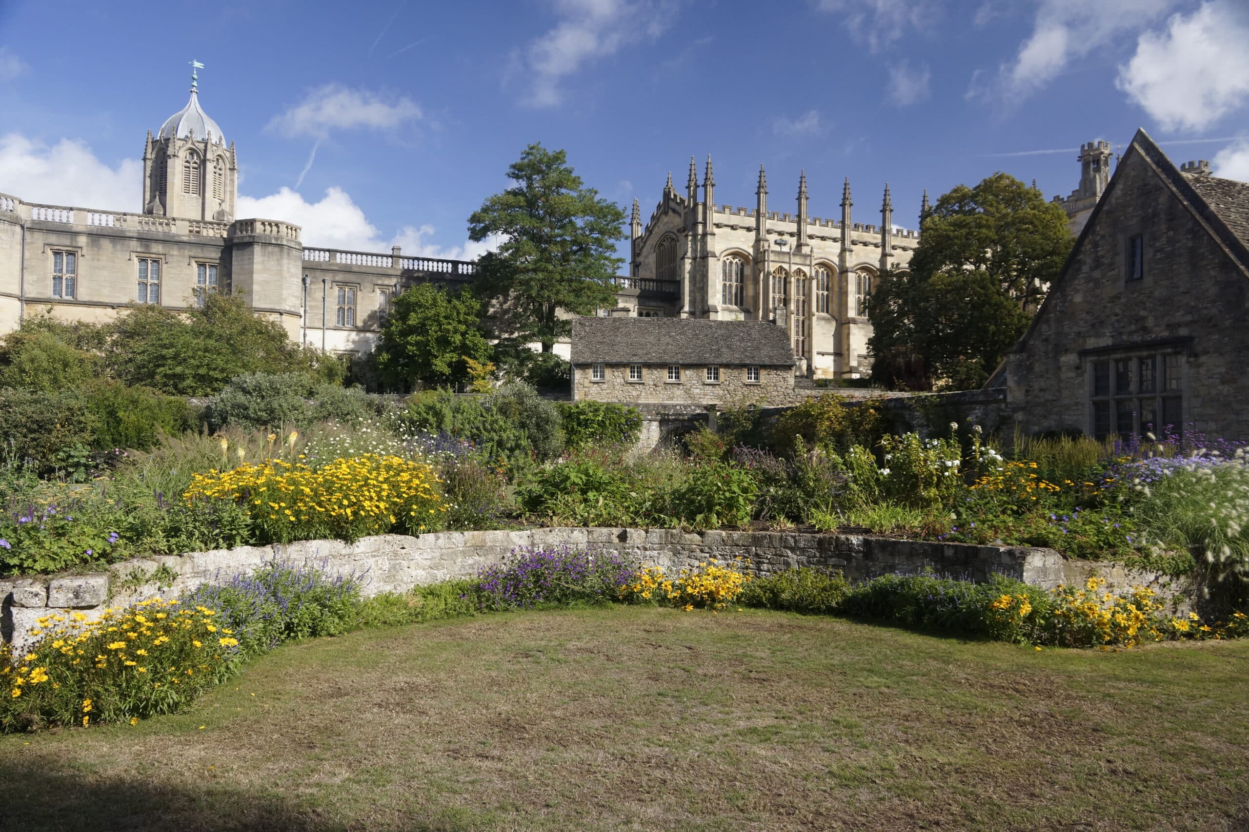 Memorial Garden dedicated to soldiers lost in war in front of Christ Church College Oxford.
